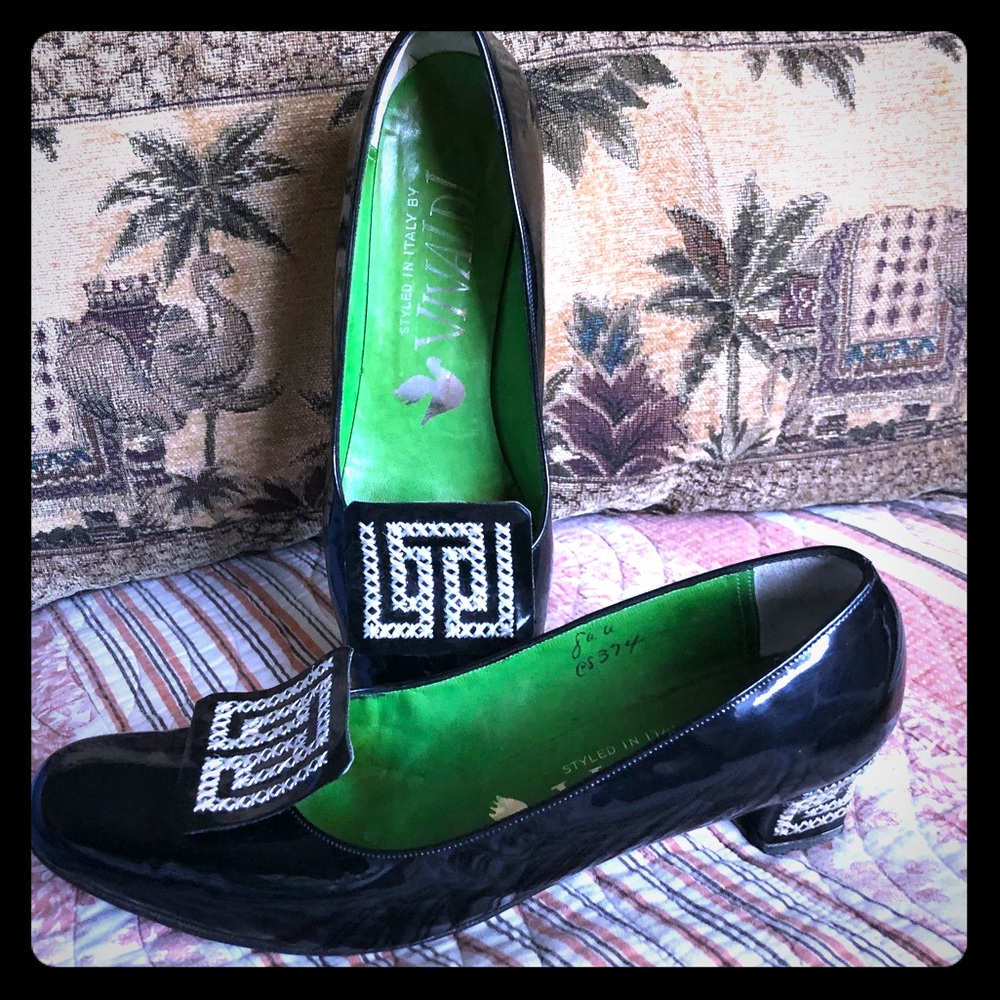 Vivaldi vintage heels size 8AA